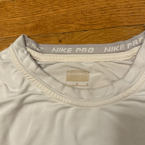 Nike Pro Dry Fit Athletic Top - Picture 4 of 4